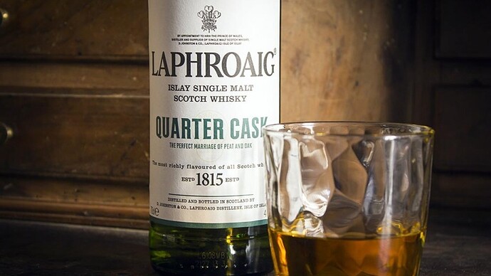 2167-laphroaig-quarter-cask-bottle-and-glass-tasting-notes-great-scotch-whiskey