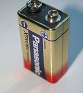 800px-Panasonic-PP3-9volt-battery