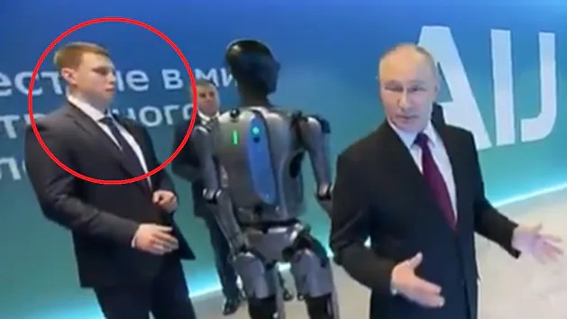 17636569328745359562670843079717